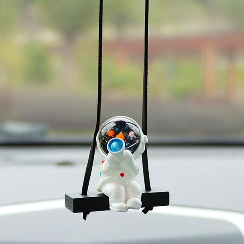 Astronaut & Bench Design Car Hanging Ornament, Creative Cartoon Astronaut Car Pendant, Universal Car Interior Decoration, Ideas Gift, Girl Car Accessories, Car Decor, Car Accessories